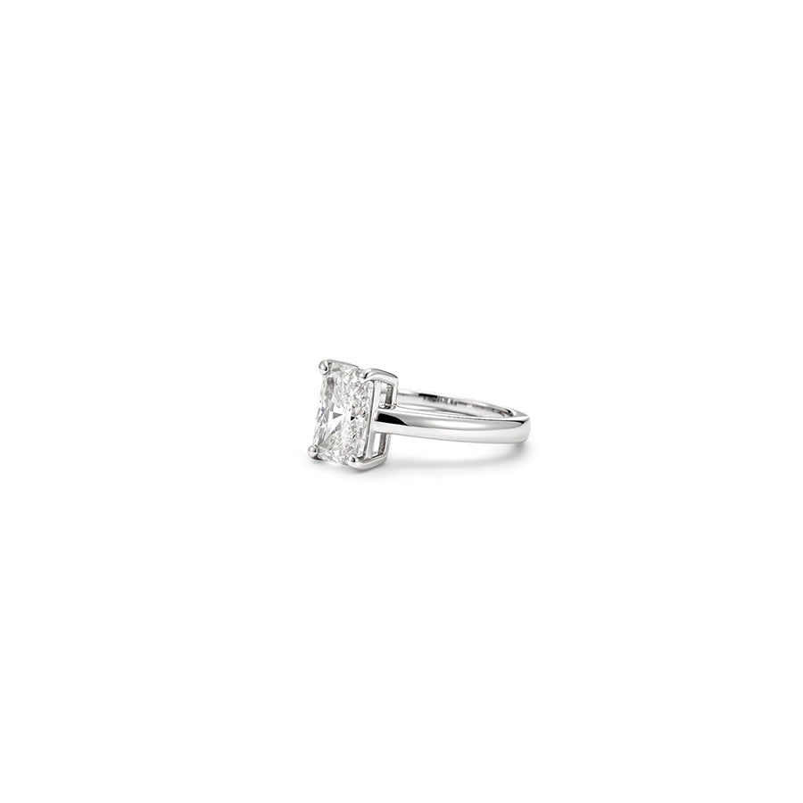 Les Minis, Mila, Rectangle Cut Lab-Grown Diamond Ring in Platinum