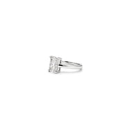 Les Pinky, Mila ring featuring a rectangle shape diamond set in platinum by Victoire
