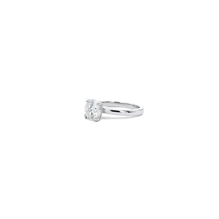 Les Pinky Collection ring featuring a round shape lab-grown diamond, solitaire mounted on platinum by Victoire