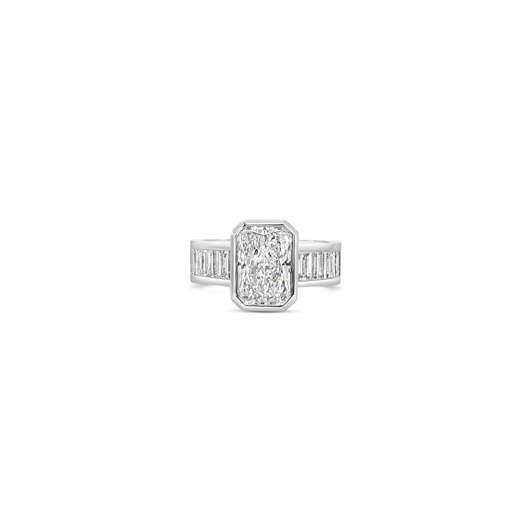 Art Deco collection lab grown diamond ring with rectangle and baguettes cuts by Victoire