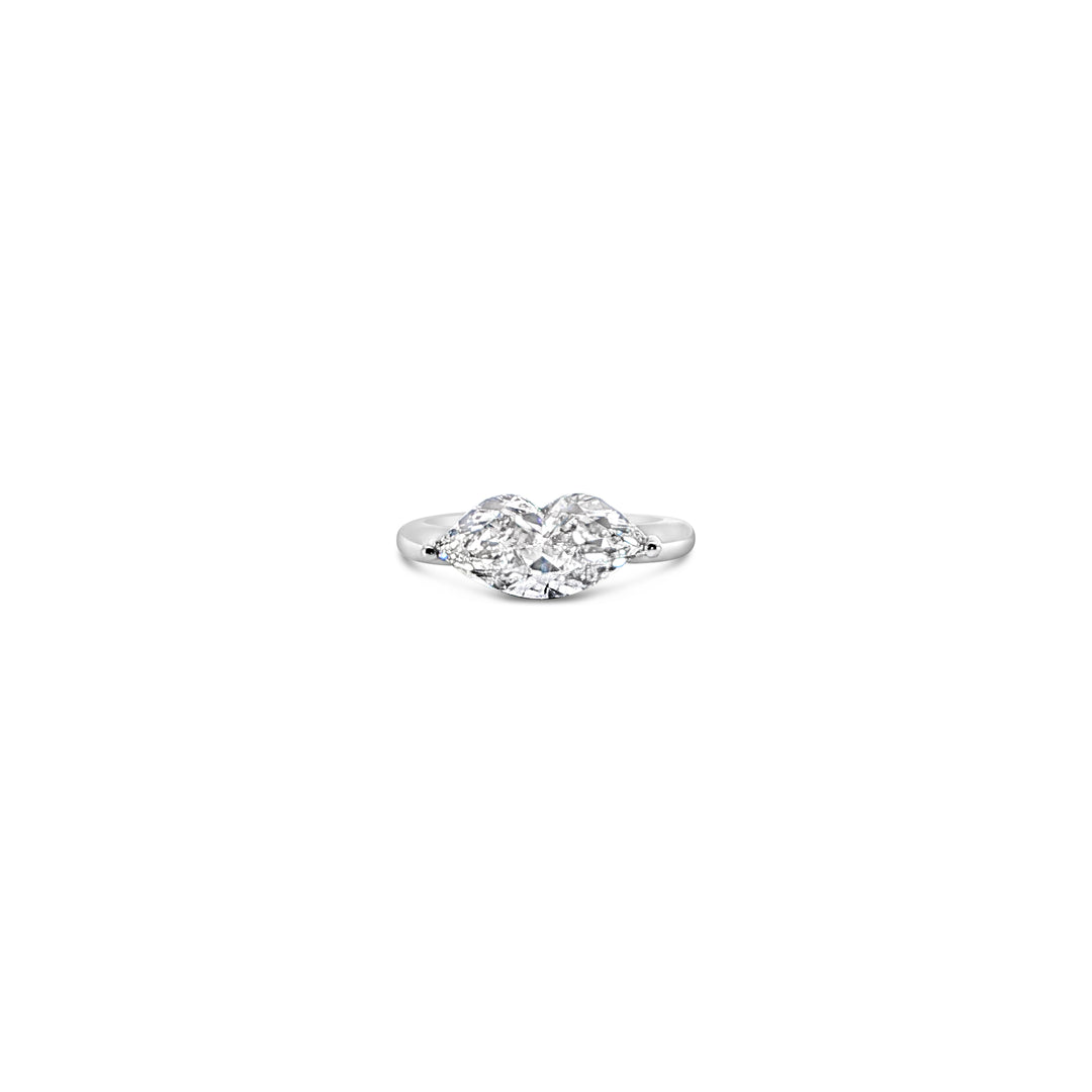 Le Kiss Collection lip shape lab grown diamond ring on platinum by Victoire